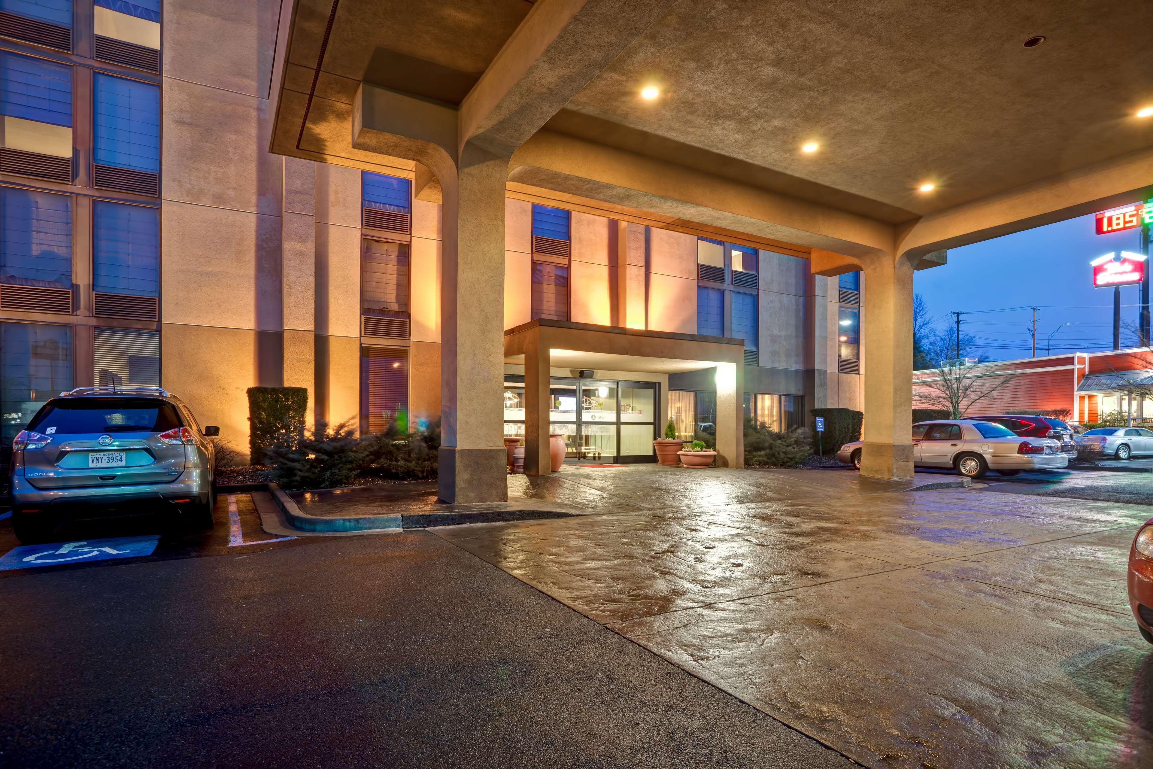 Hampton Inn Феърмонт Екстериор снимка